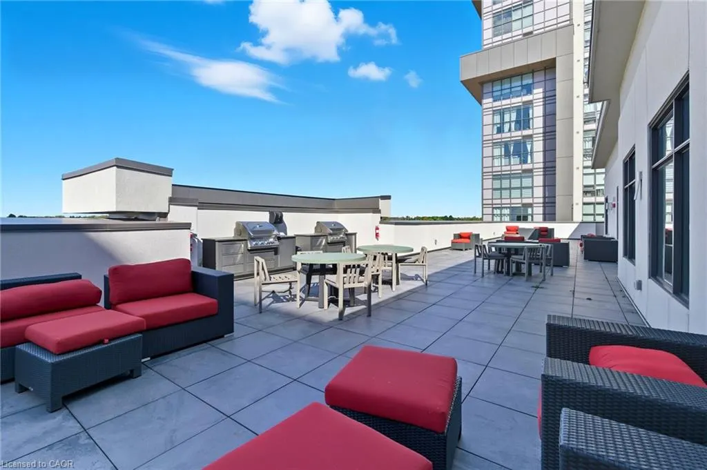 450 Dundas Street E, #102