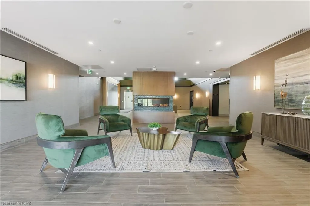 450 Dundas Street E, #102