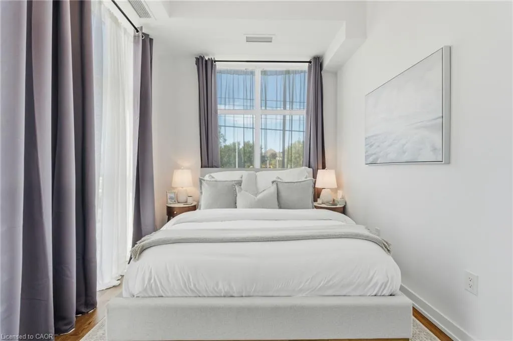450 Dundas Street E, #102