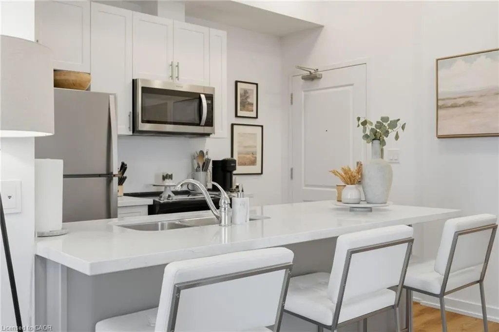 450 Dundas Street E, #102