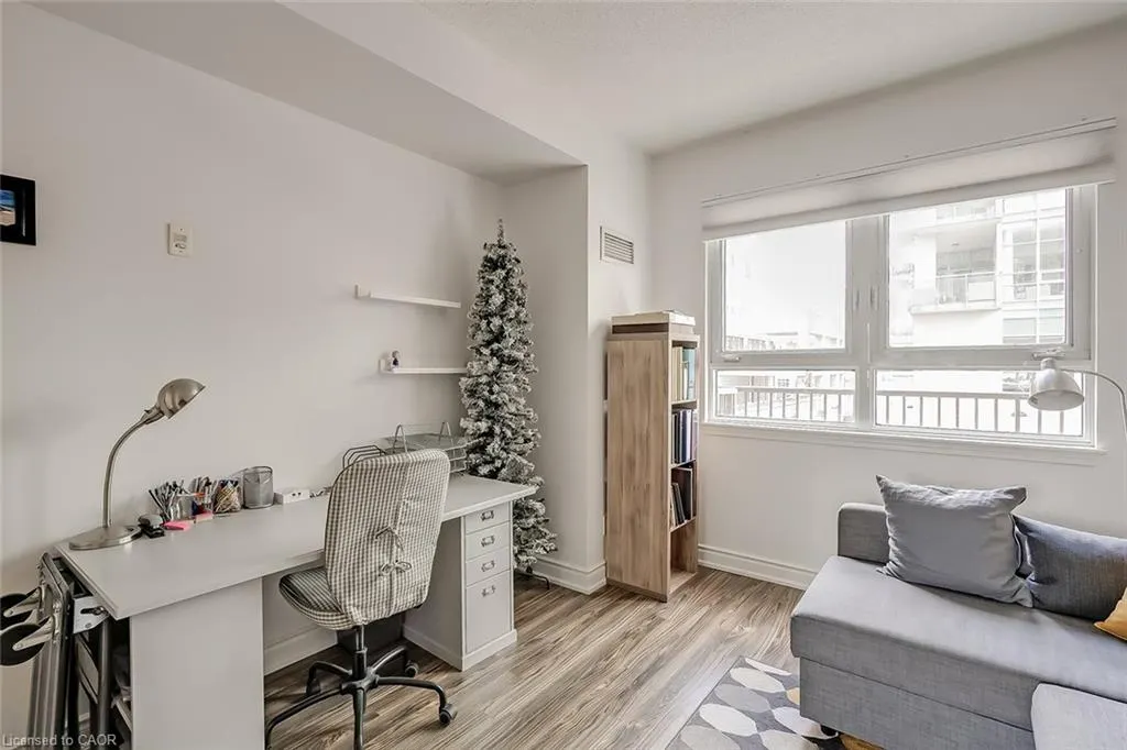399 Elizabeth Street, #210