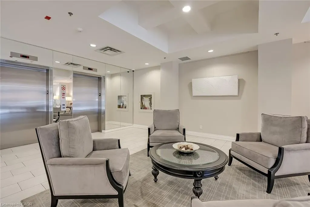 399 Elizabeth Street, #210