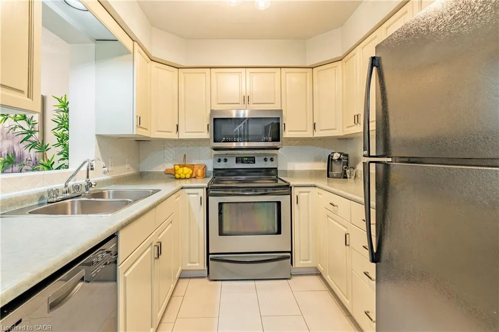 229 Baker Street, #17
