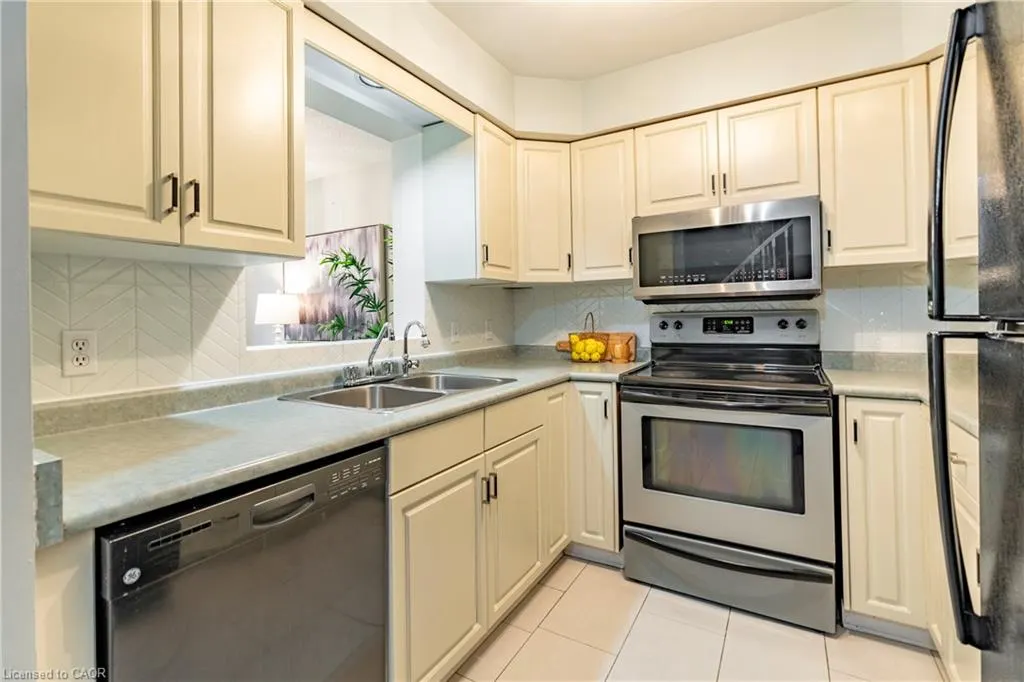 229 Baker Street, #17