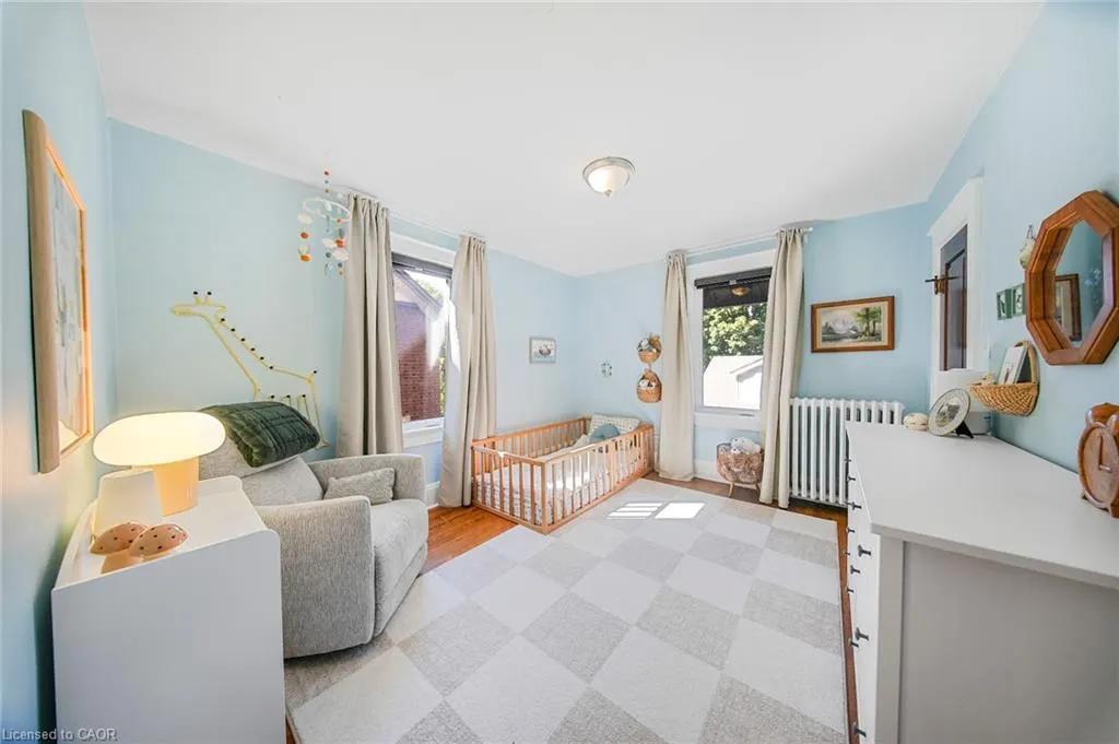 60 Heins Avenue