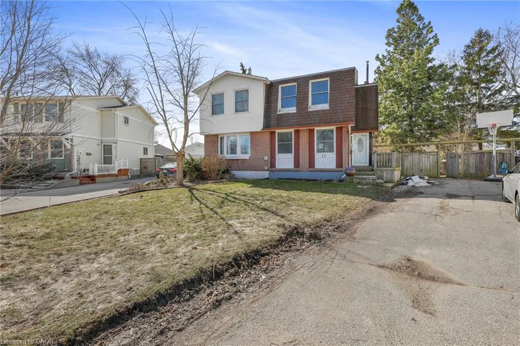 17 Maplestone Avenue