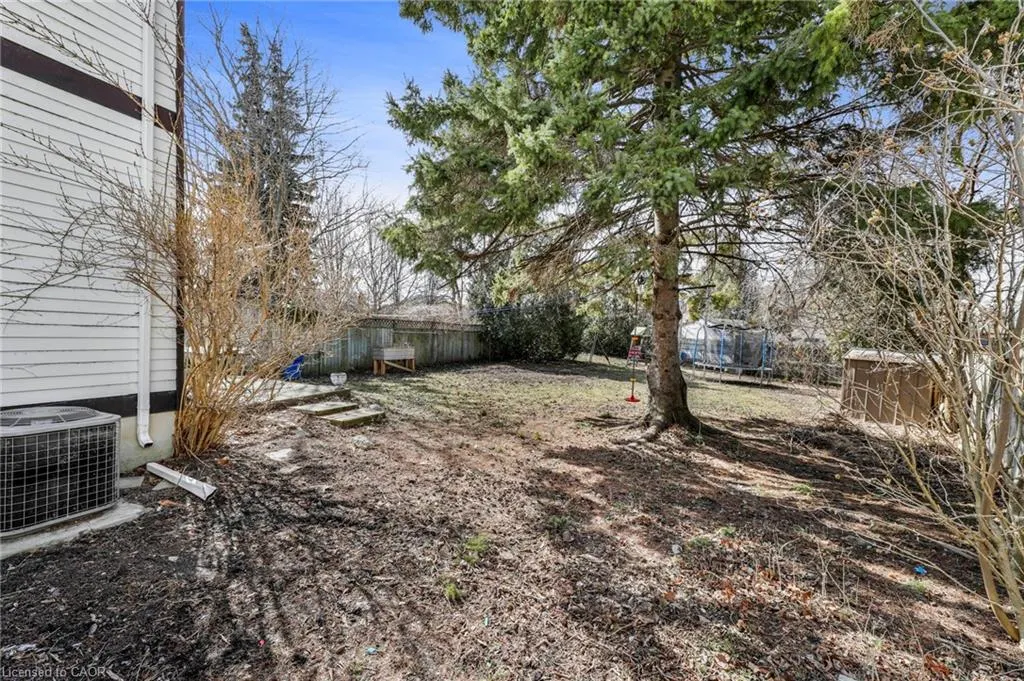 17 Maplestone Avenue