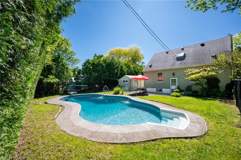 2067 Maplewood Drive
