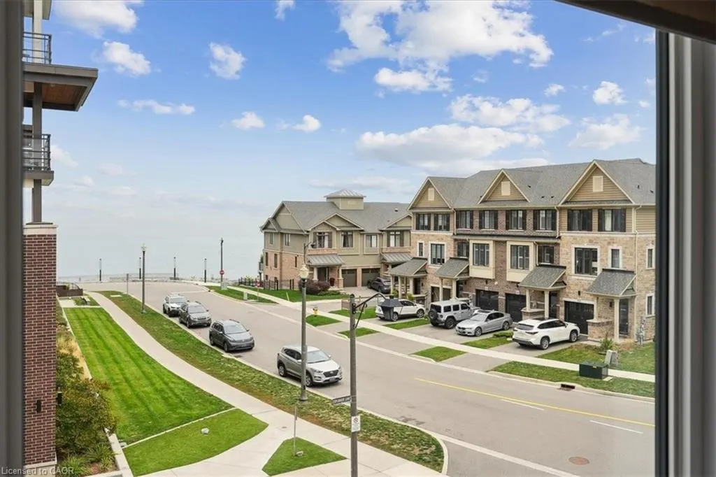 5 Esplanade Lane