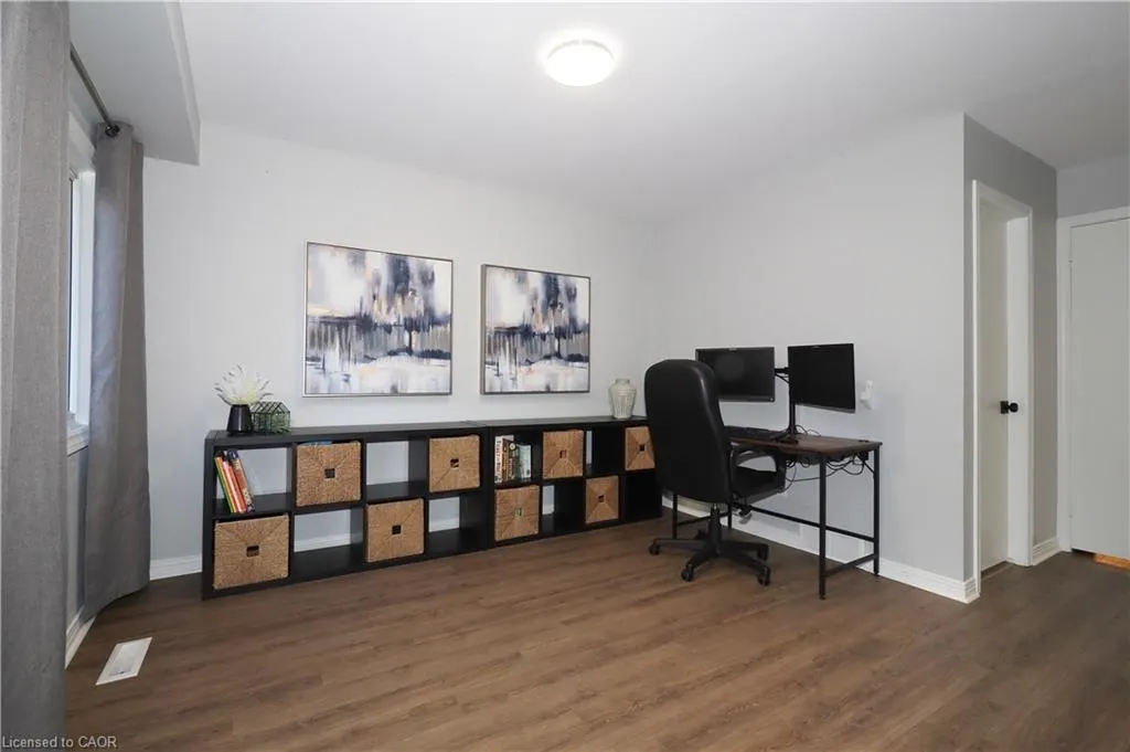 7 Caprice Court