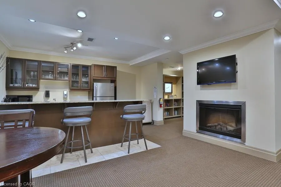 539 Belmont Avenue W, #608