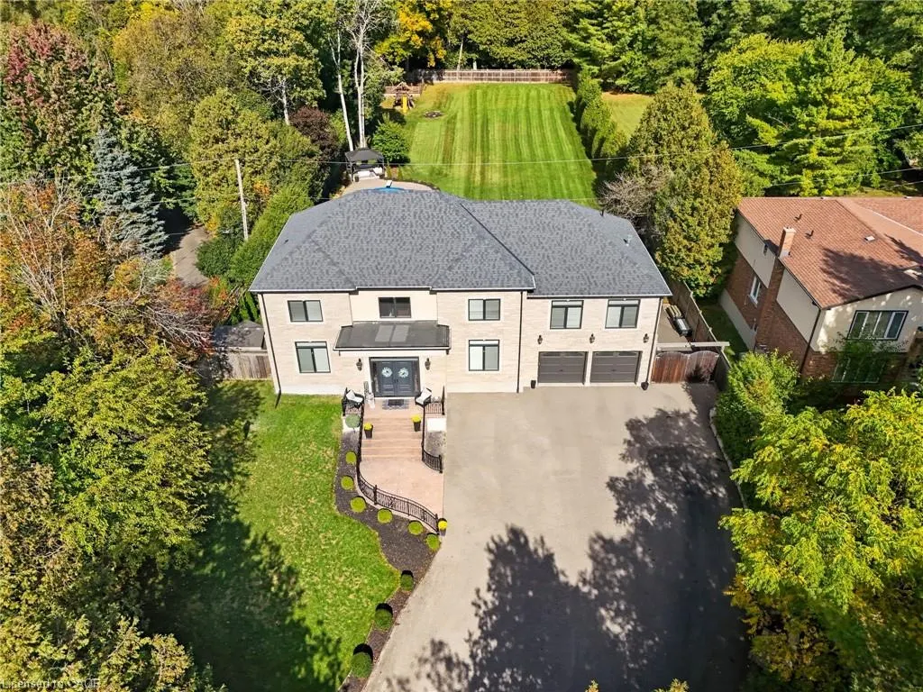 855 Avenue Road