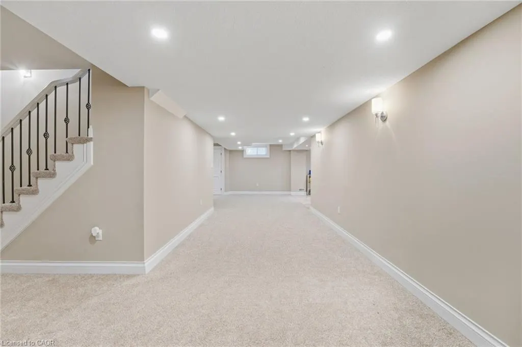 855 Avenue Road
