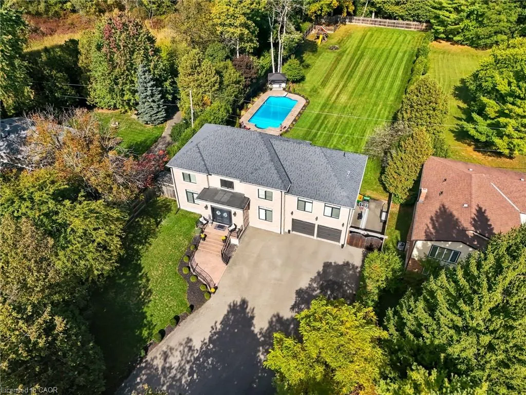 855 Avenue Road