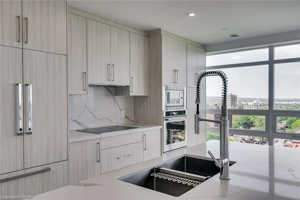 479 Charlton Avenue E, #603
