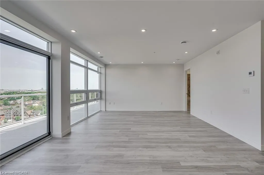 479 Charlton Avenue E, #603