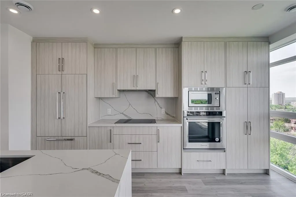 479 Charlton Avenue E, #603