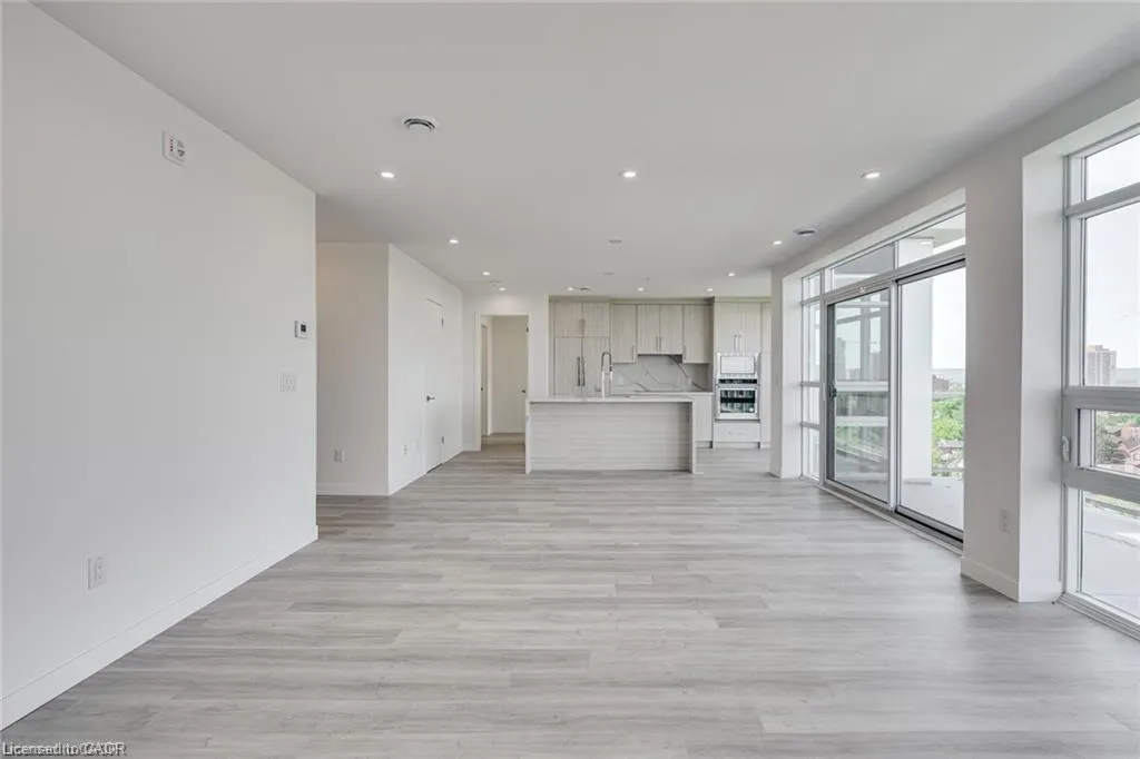 479 Charlton Avenue E, #603