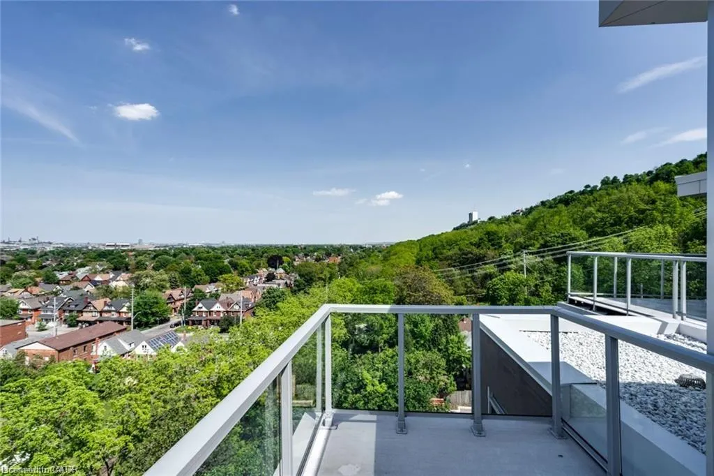 479 Charlton Avenue E, #603