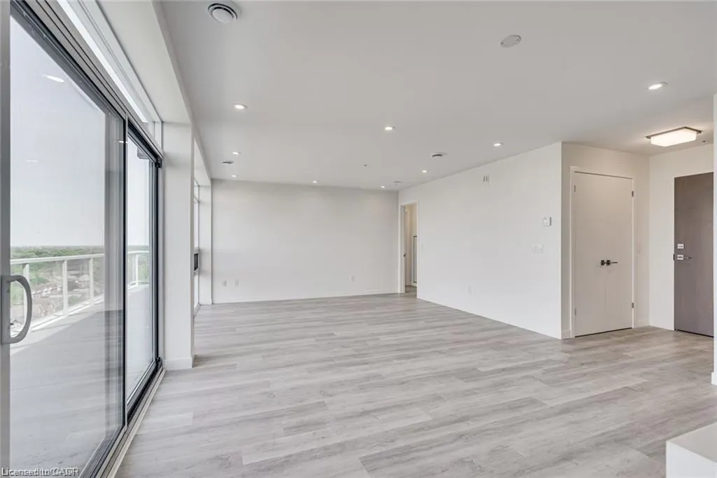 479 Charlton Avenue E, #603