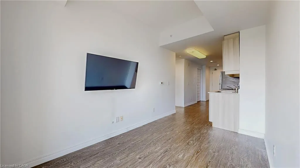 158 King Street N, #8802