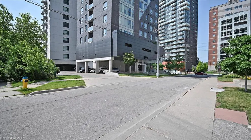 158 King Street N, #8802
