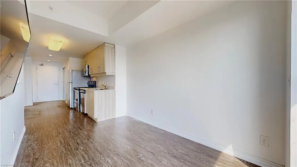 158 King Street N, #8802