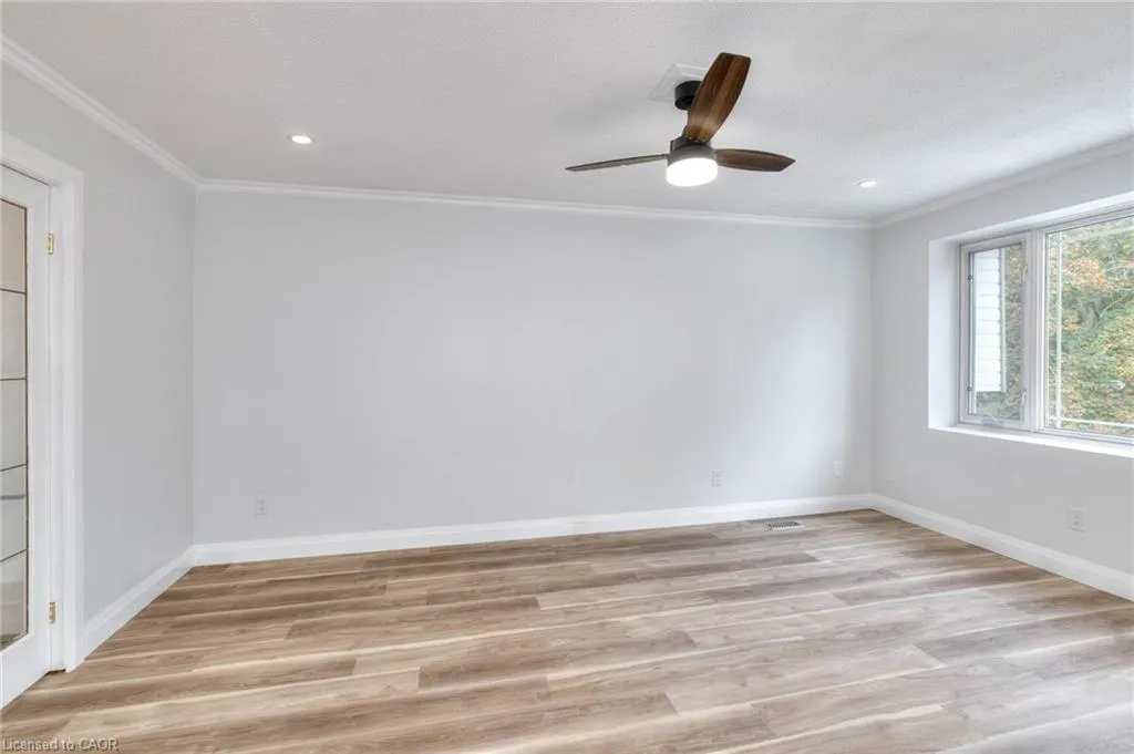 170 Wheatfield Crescent, #UPPER