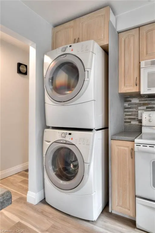 170 Wheatfield Crescent, #UPPER
