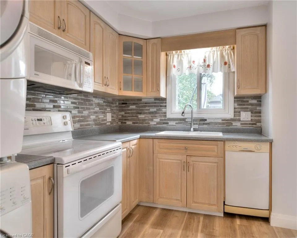 170 Wheatfield Crescent, #UPPER