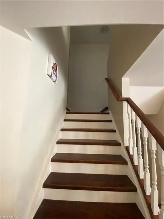 30 Reistview Street
