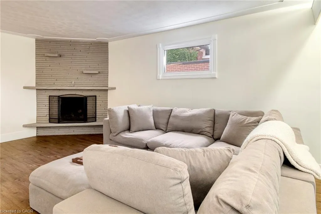 707 Rockway Drive