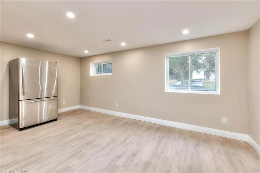 170 Wheatfield Crescent, #LOWER