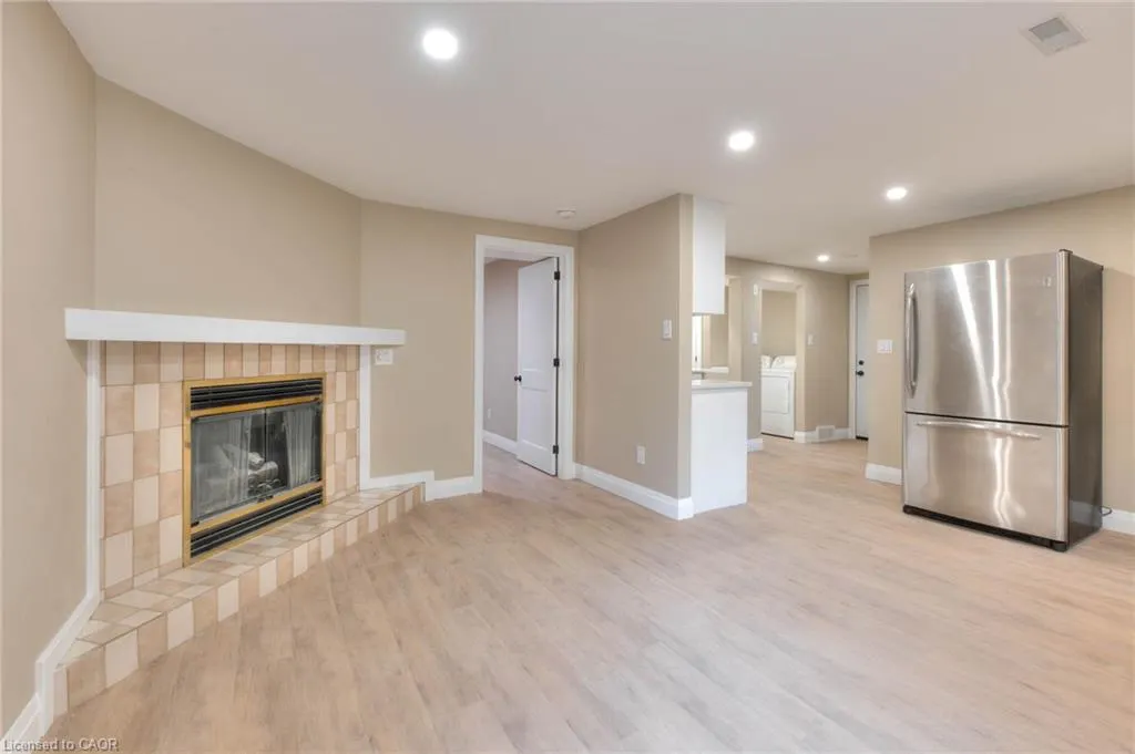 170 Wheatfield Crescent, #LOWER