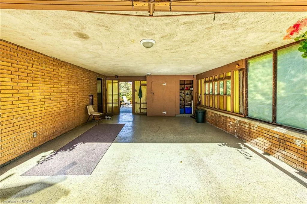 169 Governors Road E