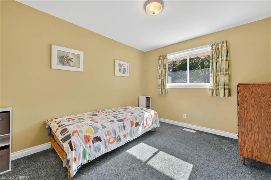 169 Governors Road E