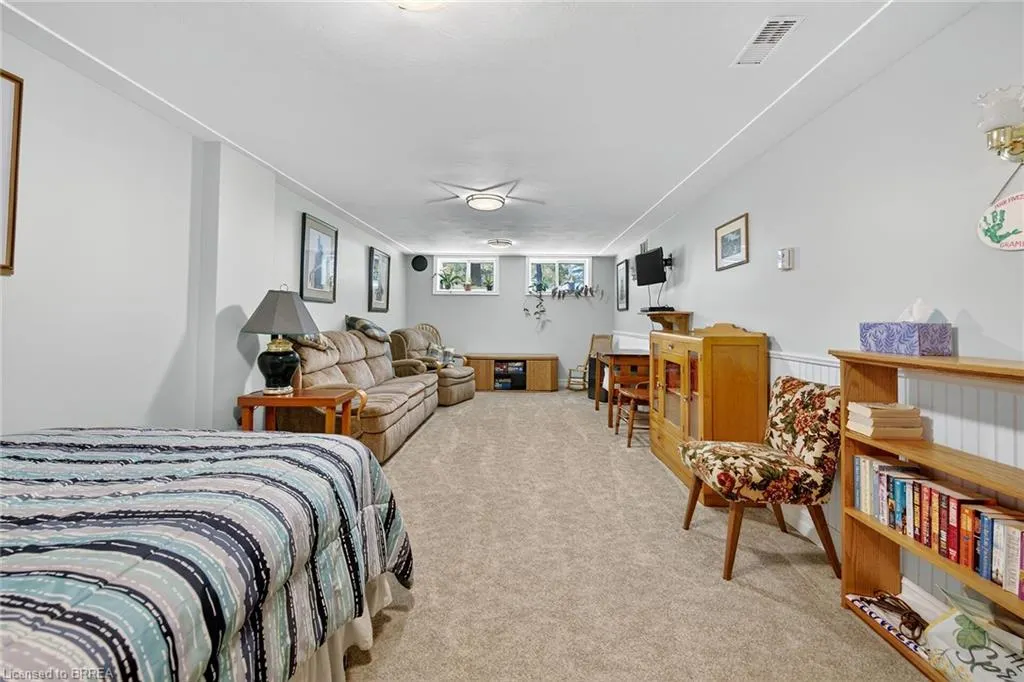 169 Governors Road E