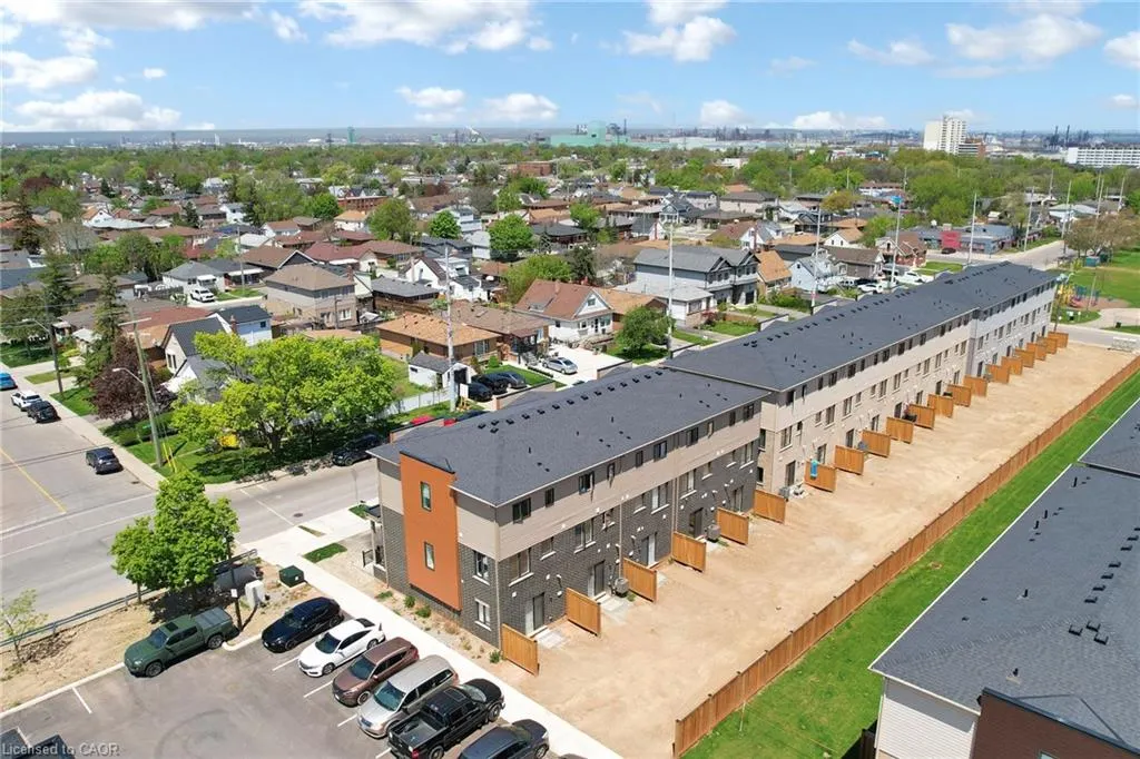 2 Reid Avenue North Avenue