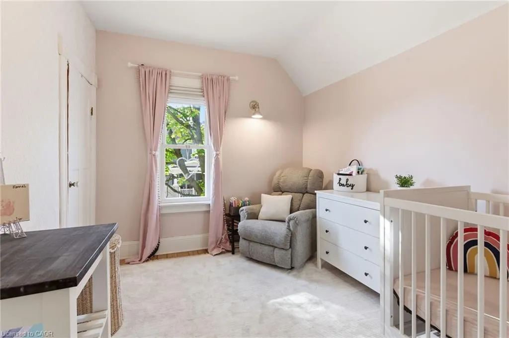 3 Shaw Avenue E