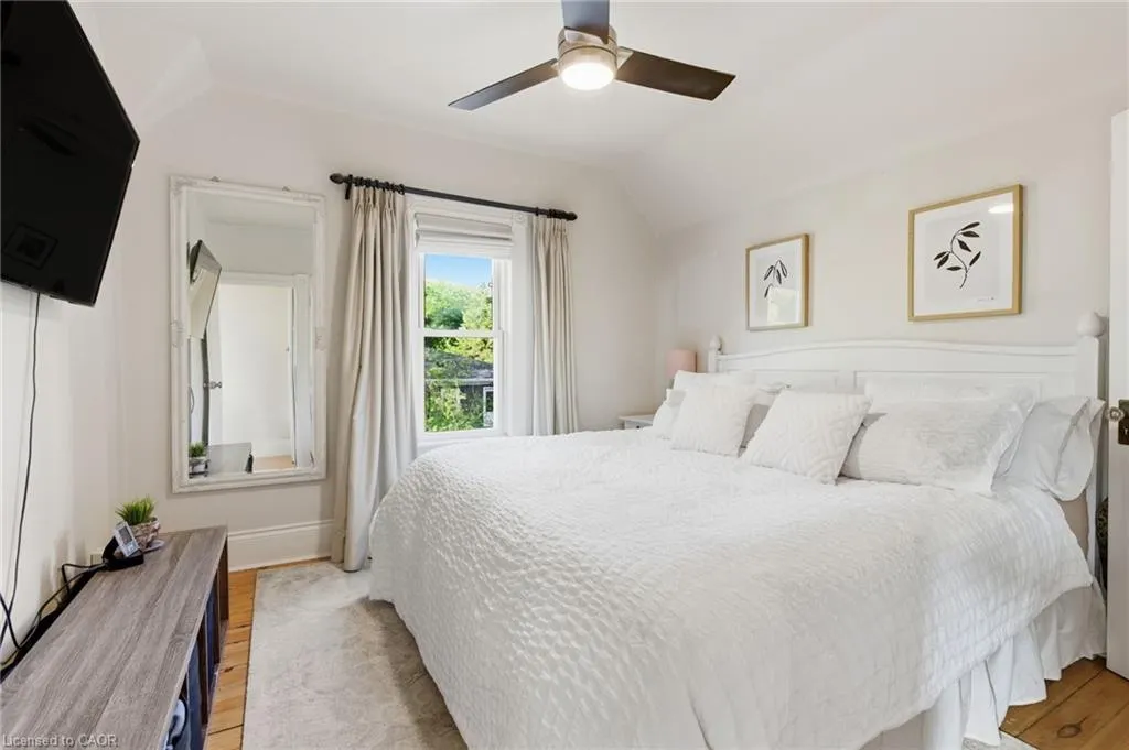 3 Shaw Avenue E