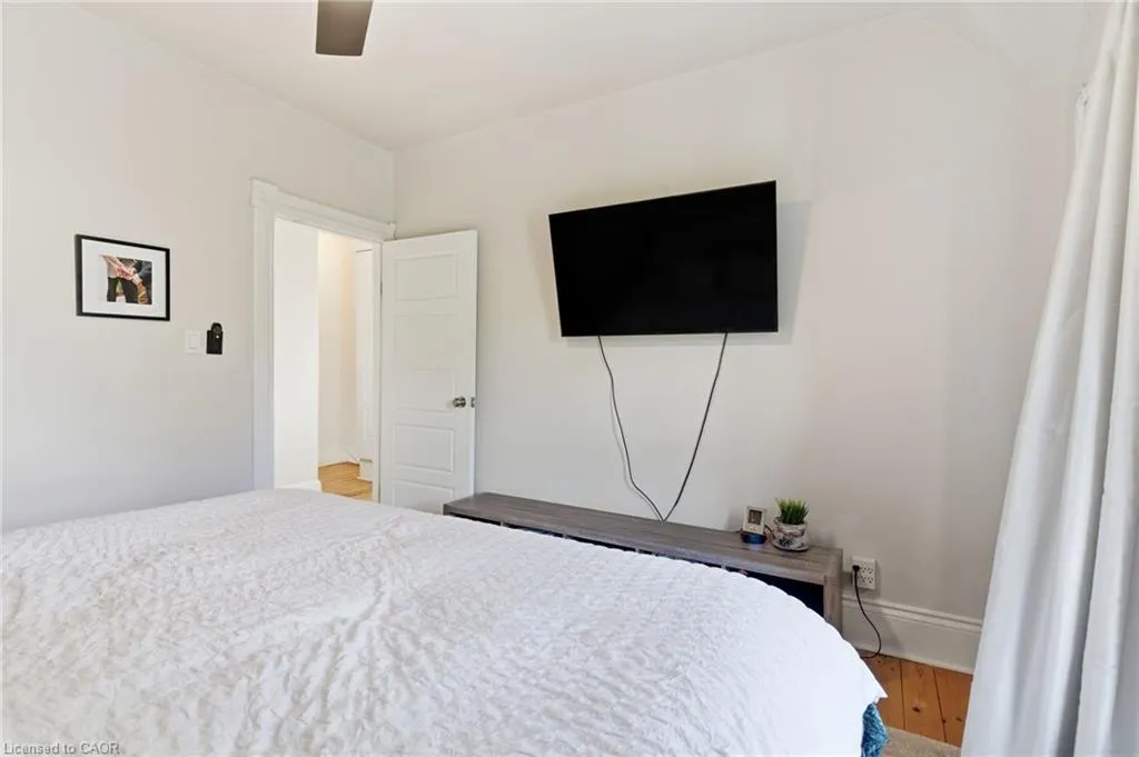 3 Shaw Avenue E