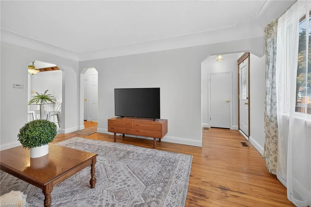 238 East 43rd Street
