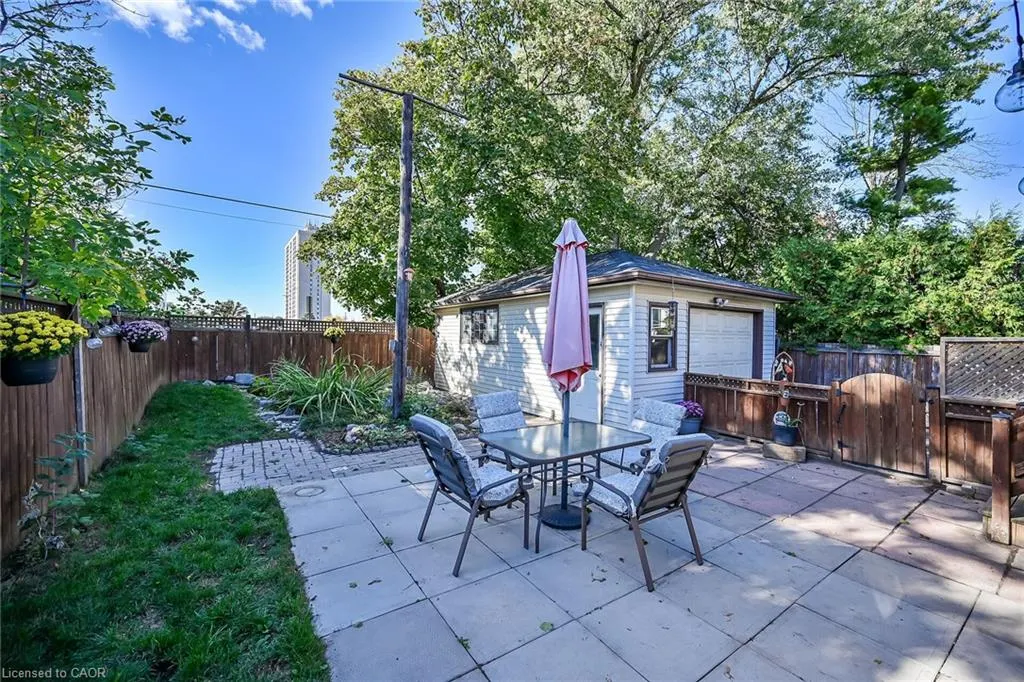 238 East 43rd Street