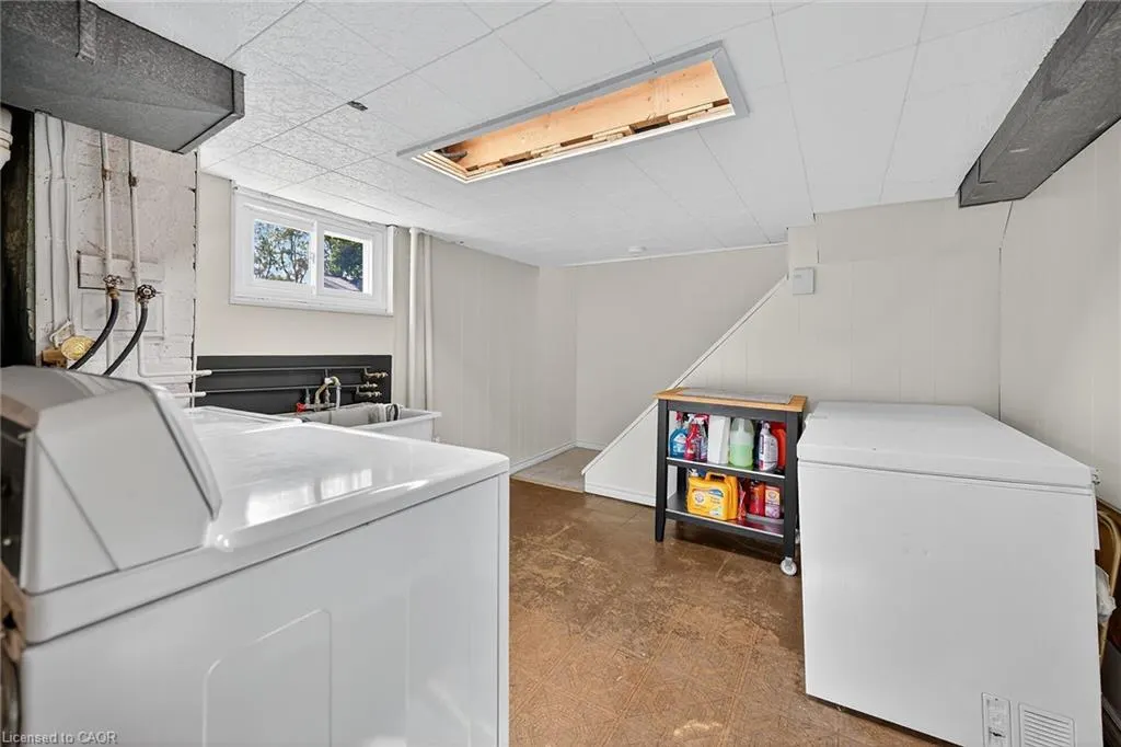 238 East 43rd Street