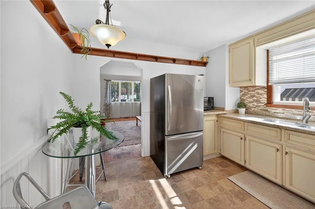 238 East 43rd Street