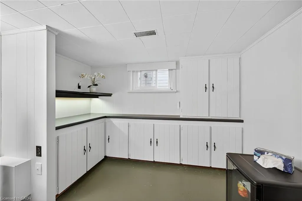 238 East 43rd Street