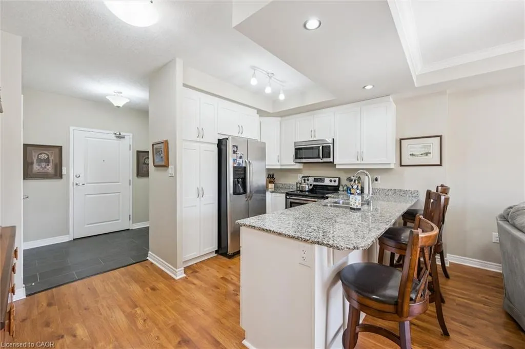 539 Belmont Avenue W, #201