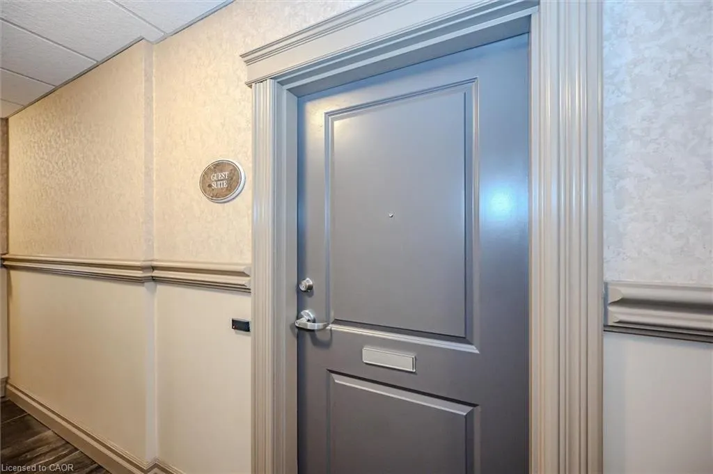 539 Belmont Avenue W, #201