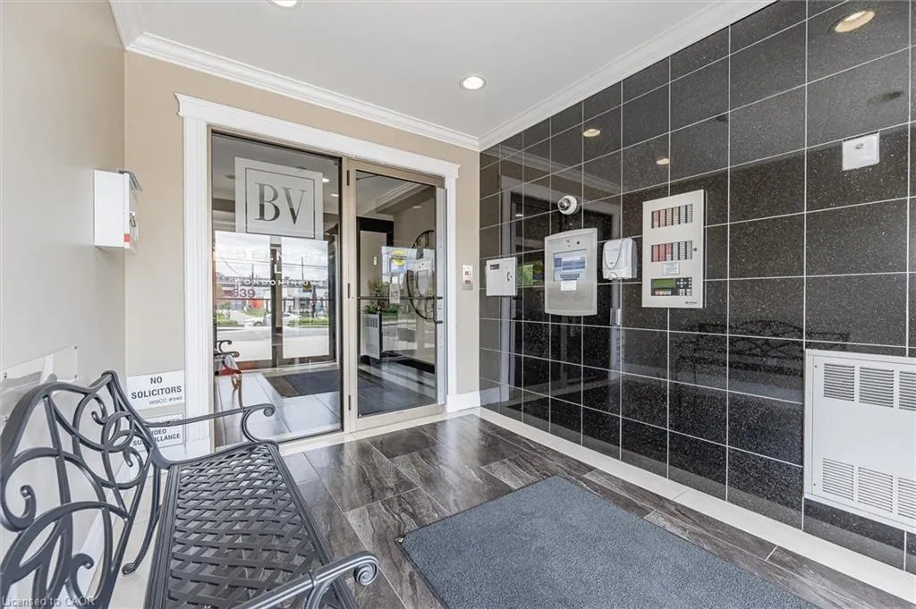 539 Belmont Avenue W, #201