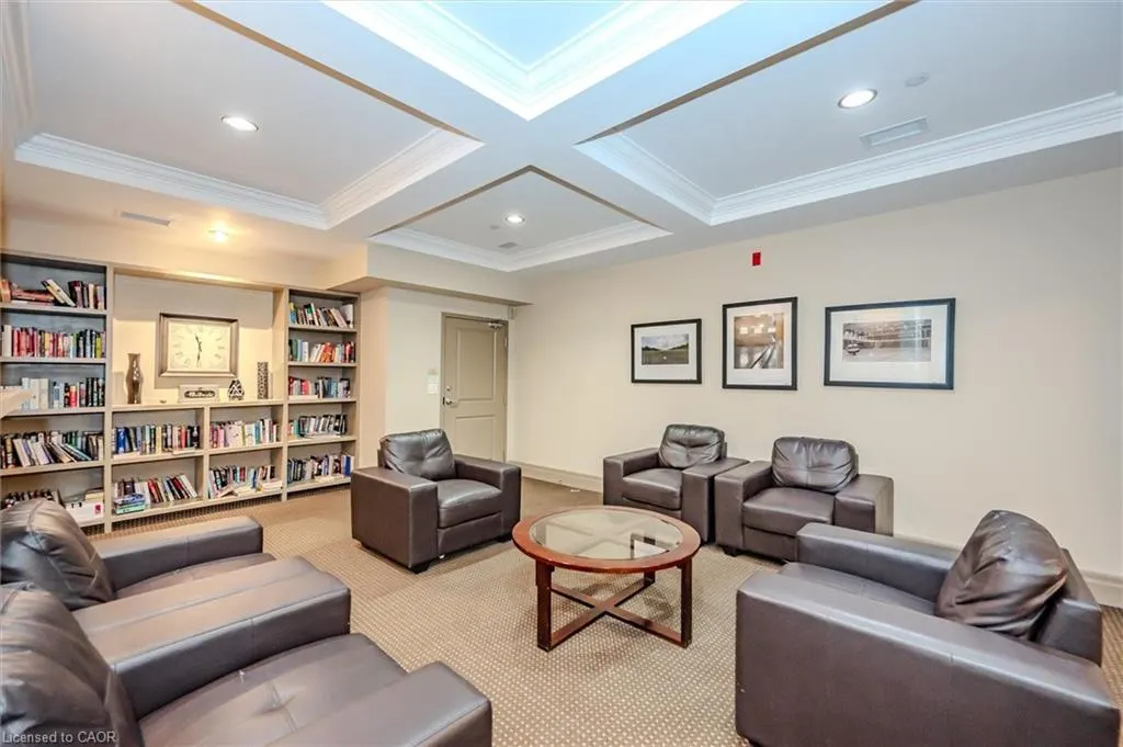 539 Belmont Avenue W, #201